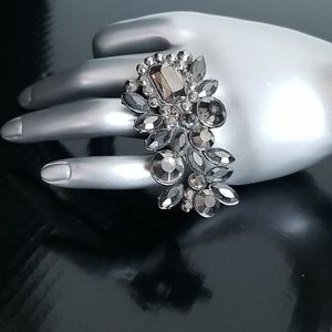 Rhinestone statement 2 finger ring